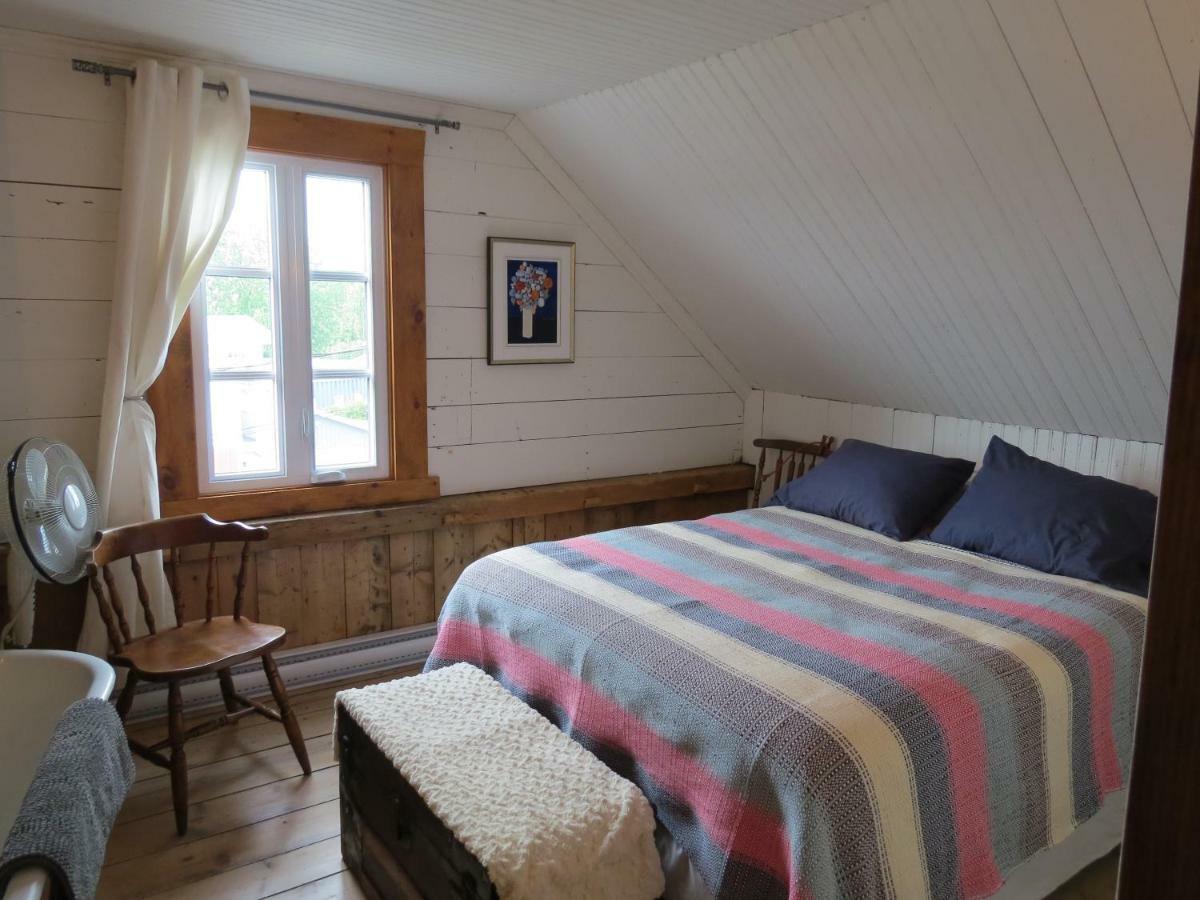 La Vieille Maison Rouge Saint-Tite Экстерьер фото